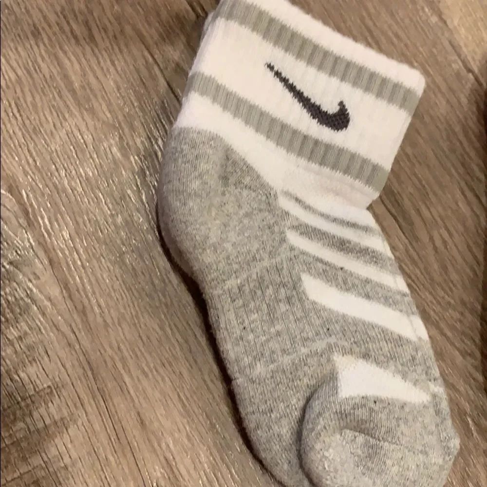 🎉Final Deal 🎉Toddler socks bundle 2 - Picture 2 of 4